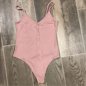 3/$15 Juniors Women Medium Me To We Rose Bodysuit